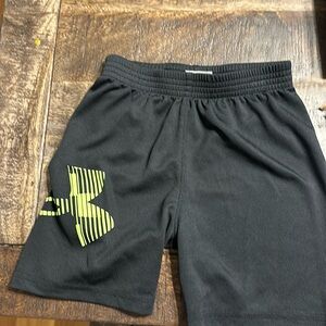 Boys under Armour shorts